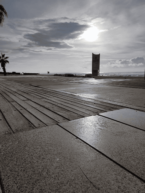 בתוך כל שחור ישנה תמיד פיסת אור